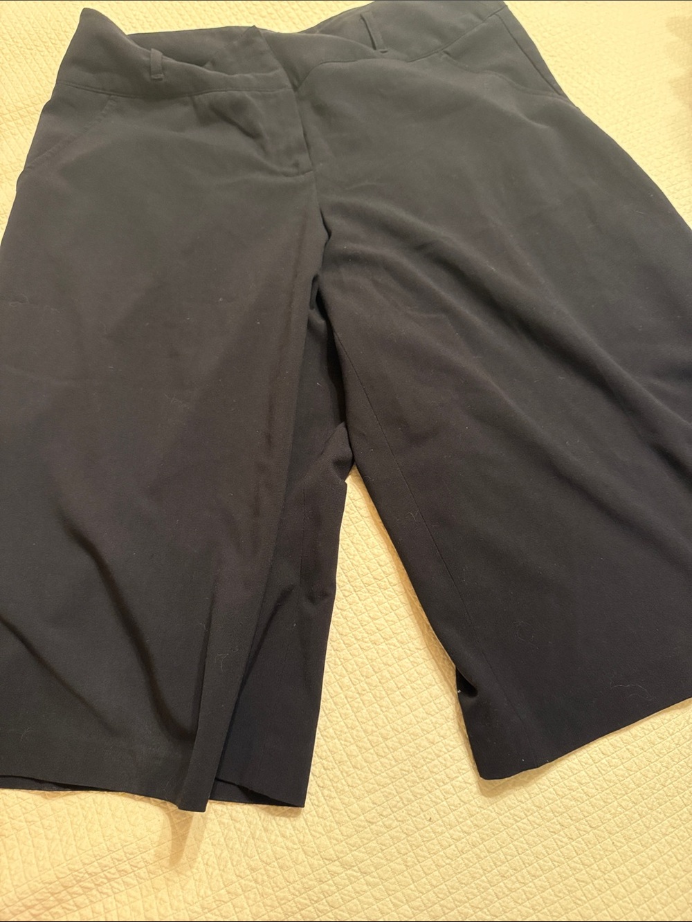 Black Women’s Tailored wide leg Stretch gaucho capri